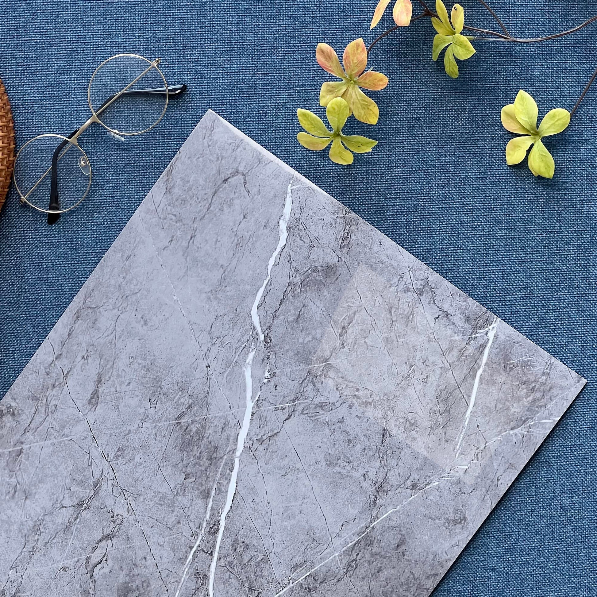 Haimin Wall Panels Peel and Stick 20 Pieces 23.6x11.8in (38.7 Sq. Ft. Coverage) Backsplash Marble Look Tile（not Real Marble, Ideal for Kitchen Bathrooms Living Rooms Bedrooms (Gray-YSH)